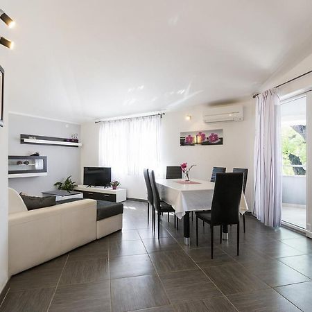 Apartment Carmen Пула Экстерьер фото