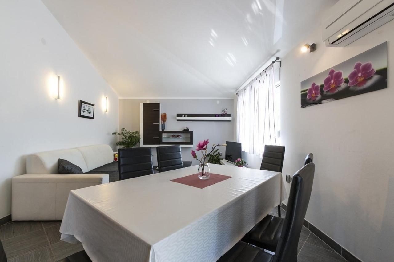 Apartment Carmen Пула Экстерьер фото