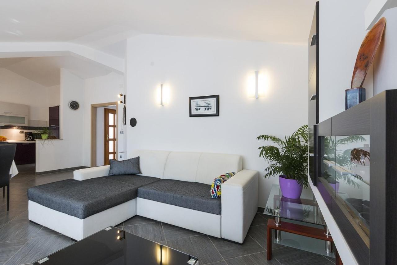 Apartment Carmen Пула Экстерьер фото