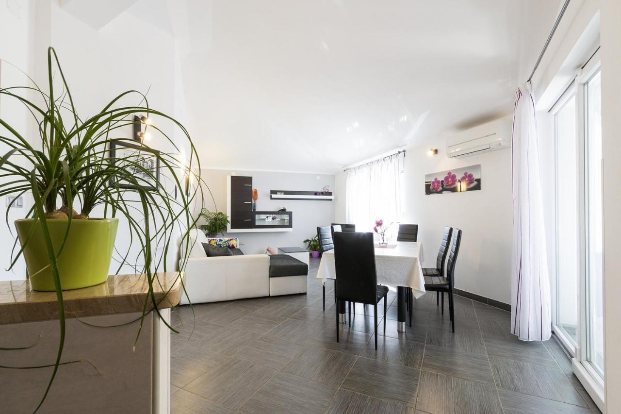 Apartment Carmen Пула Экстерьер фото
