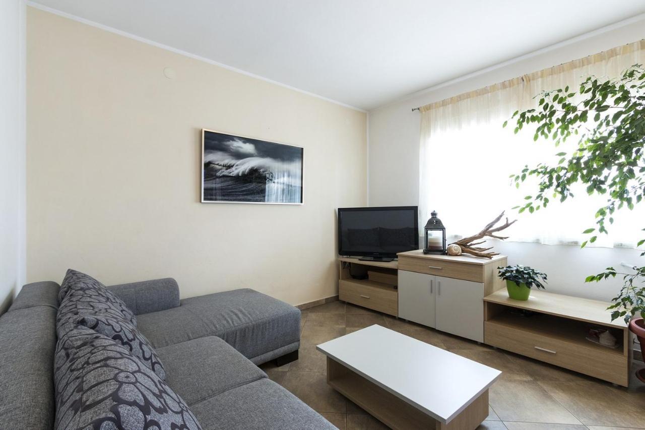 Apartment Carmen Пула Экстерьер фото