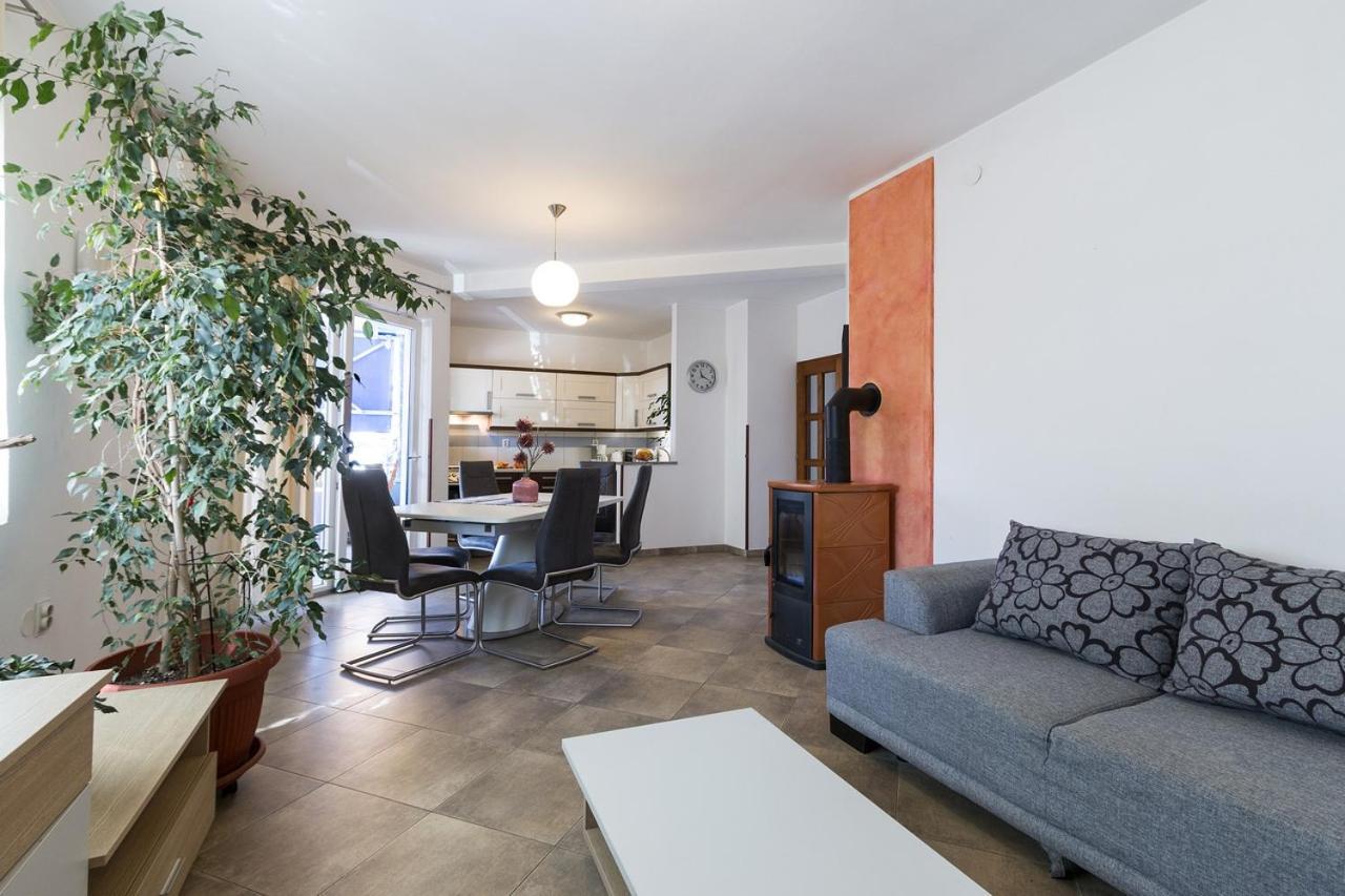 Apartment Carmen Пула Экстерьер фото