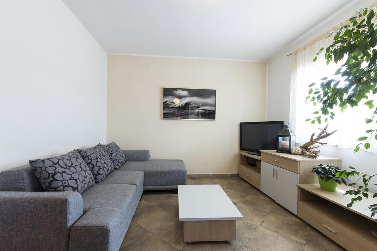 Apartment Carmen Пула Экстерьер фото